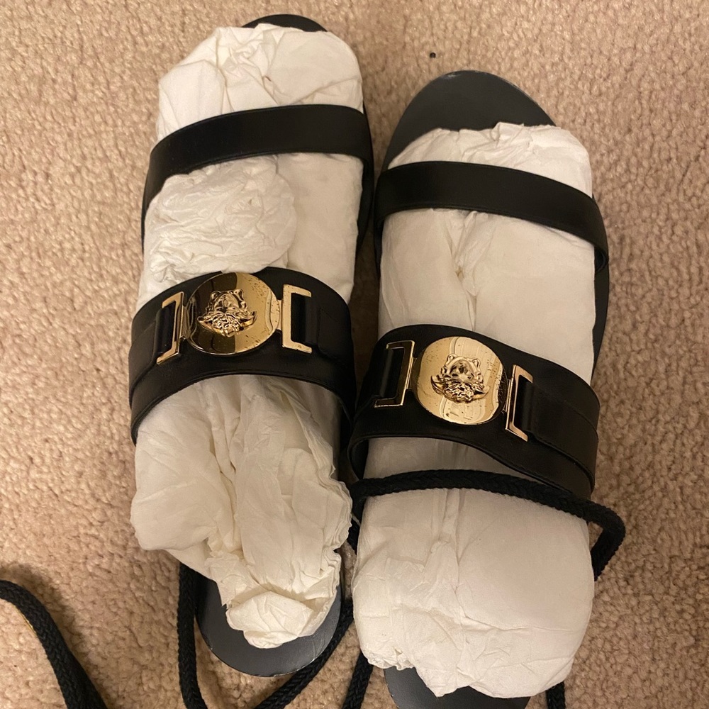 Size 8 Versace tie up flat sandals Preowned